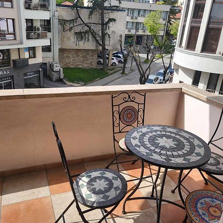 Red Velvet Apartment Varna ภายนอก รูปภาพ